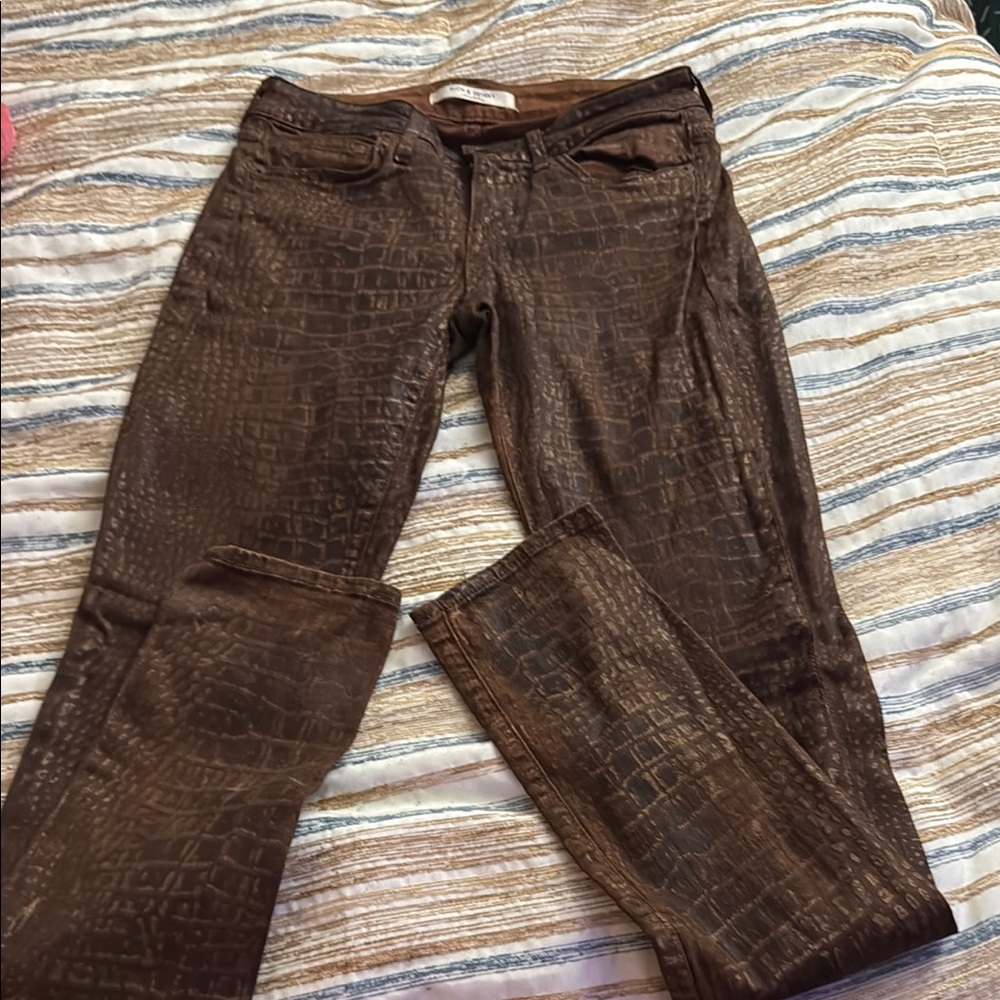 LIKE NEW! Retail $200Rich & Skinny Brown Crocodile Print Straight Leg Jeans